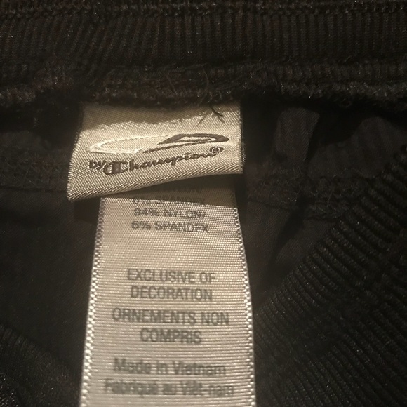 🎀 - Picture 3 of 3